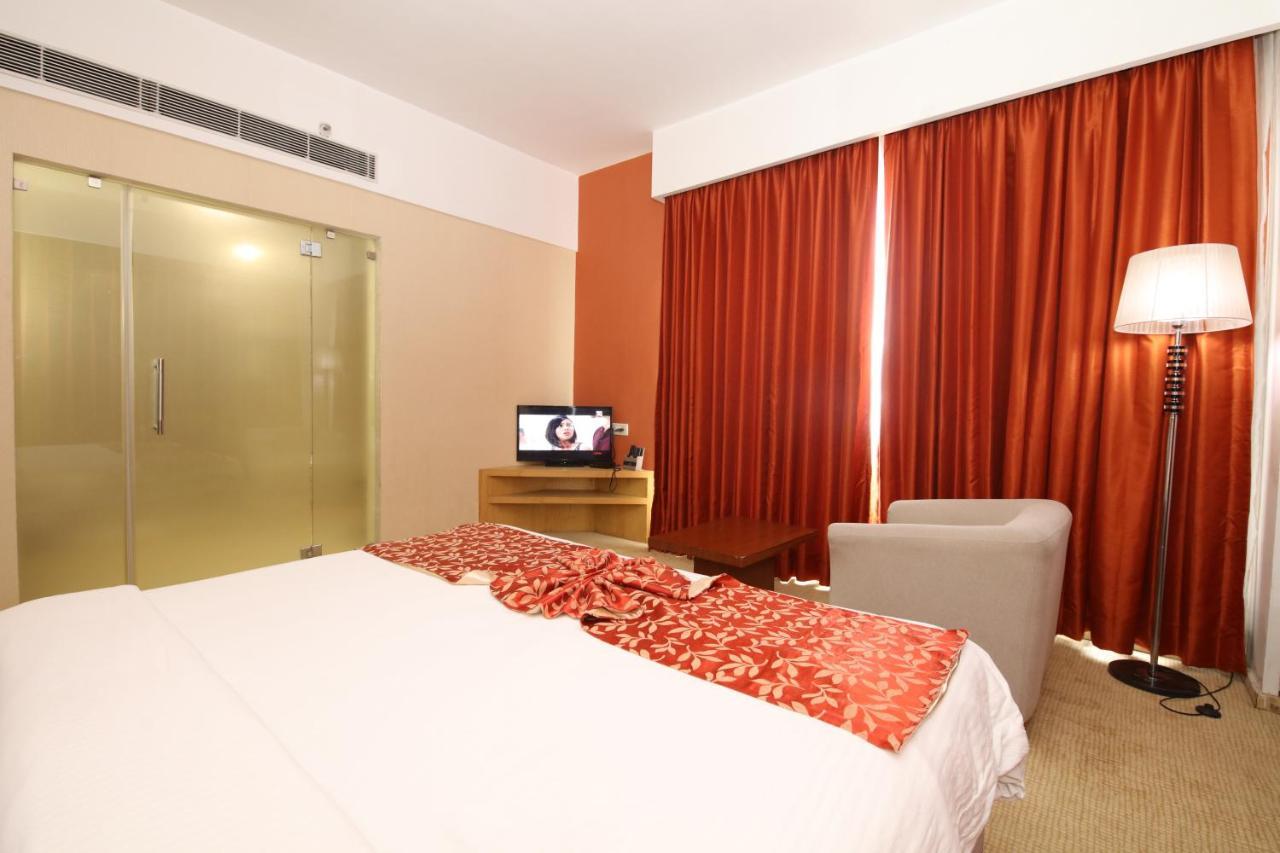 Maha Bodhi Hotel.Resort.Convention Centre Kültér fotó